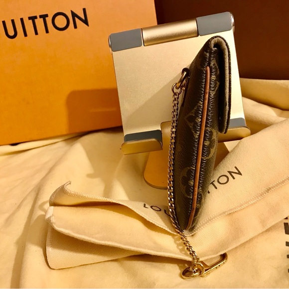 Louis Vuitton Cell Phone Case - Picture 7 of 11